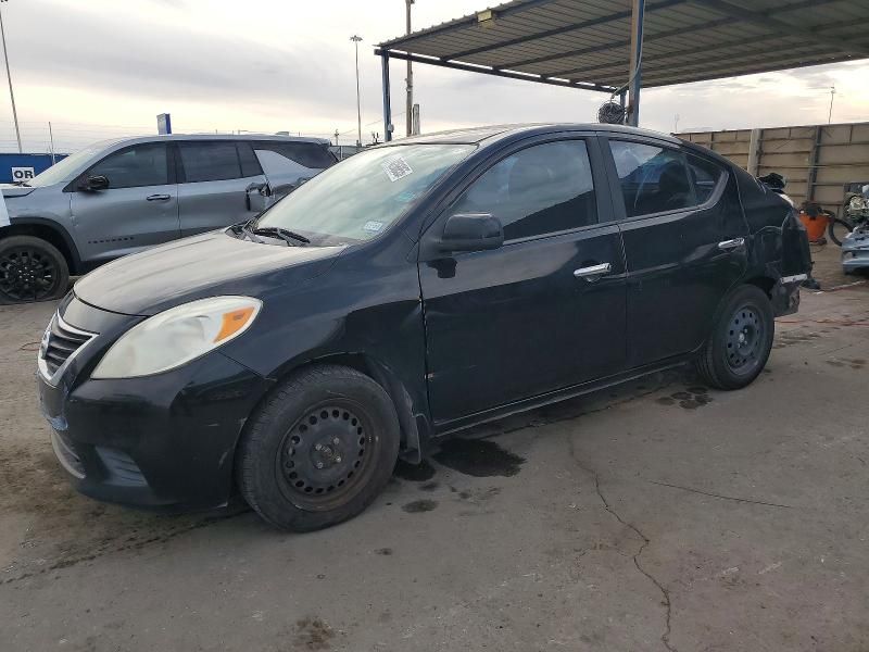 2014 Nissan Versa s