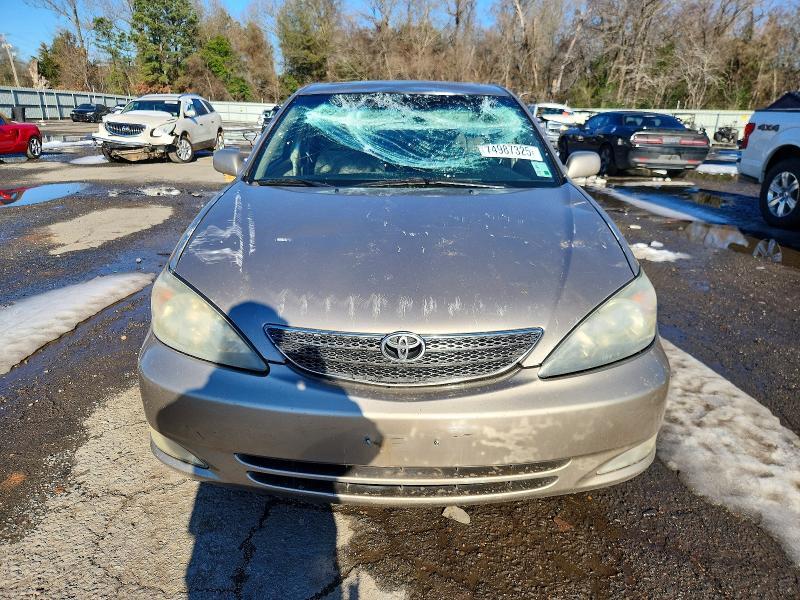 2004 Toyota Camry le