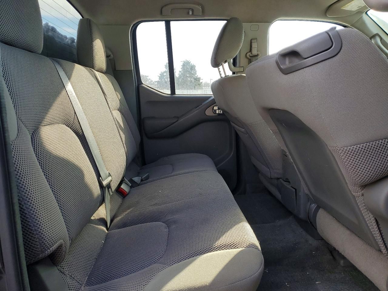 2012 Nissan Frontier s