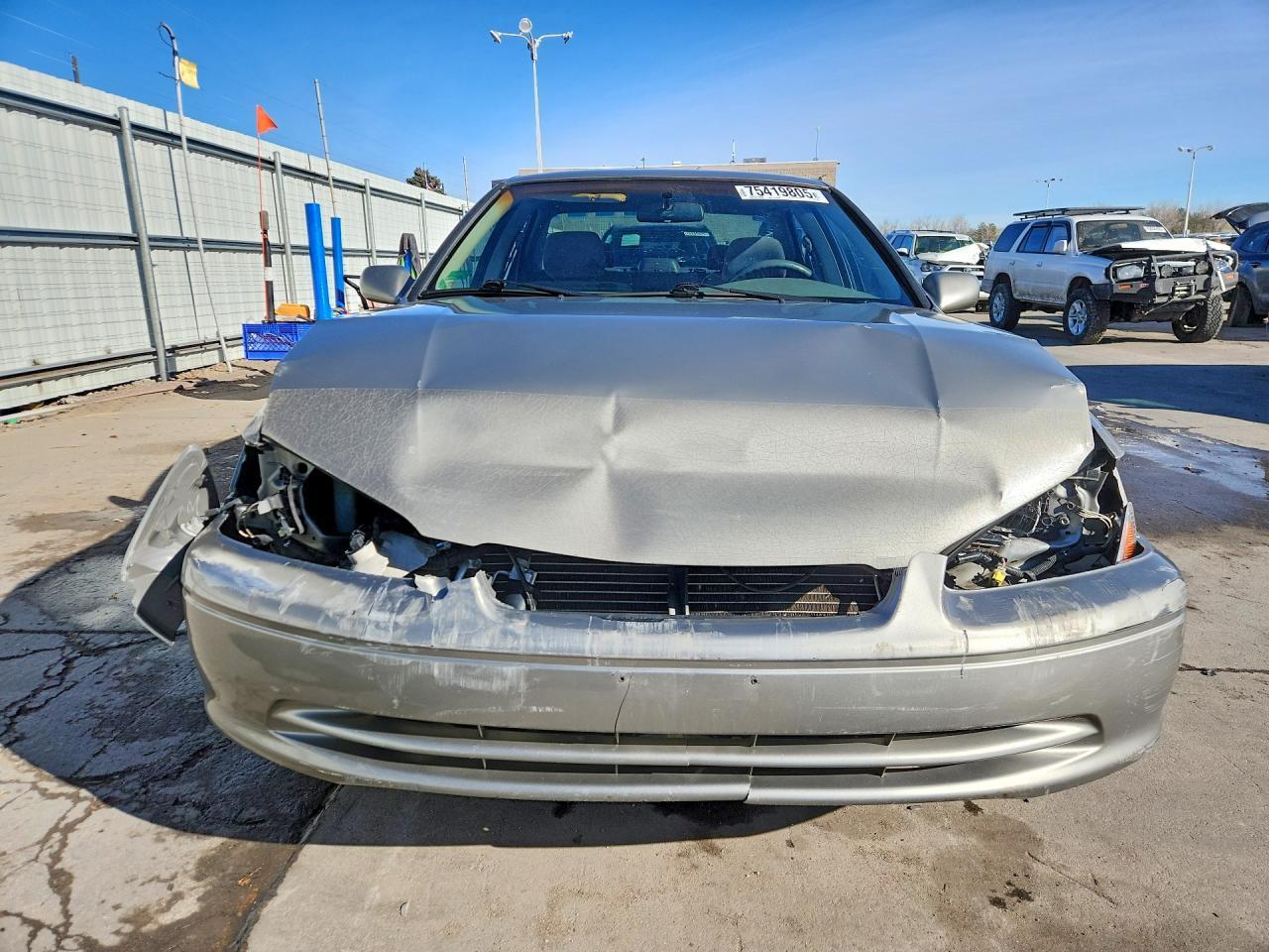 2000 Toyota Camry le