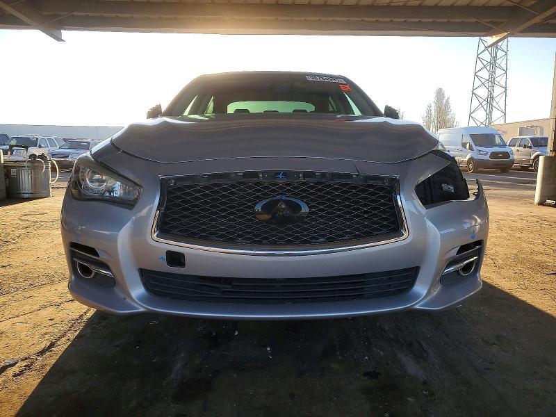 2016 Infiniti Q50 Premium