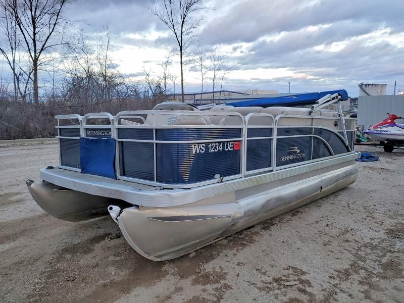 2019 Bennington Pontoon