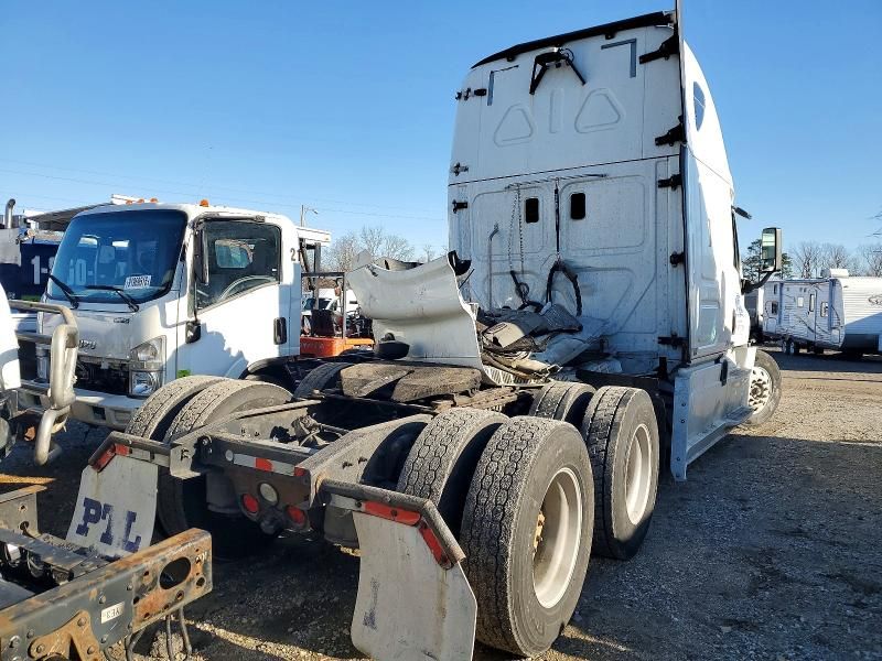 2017 Freightliner Cascadia 125 Semi Truck