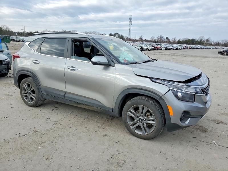 2023 KIA Seltos s
