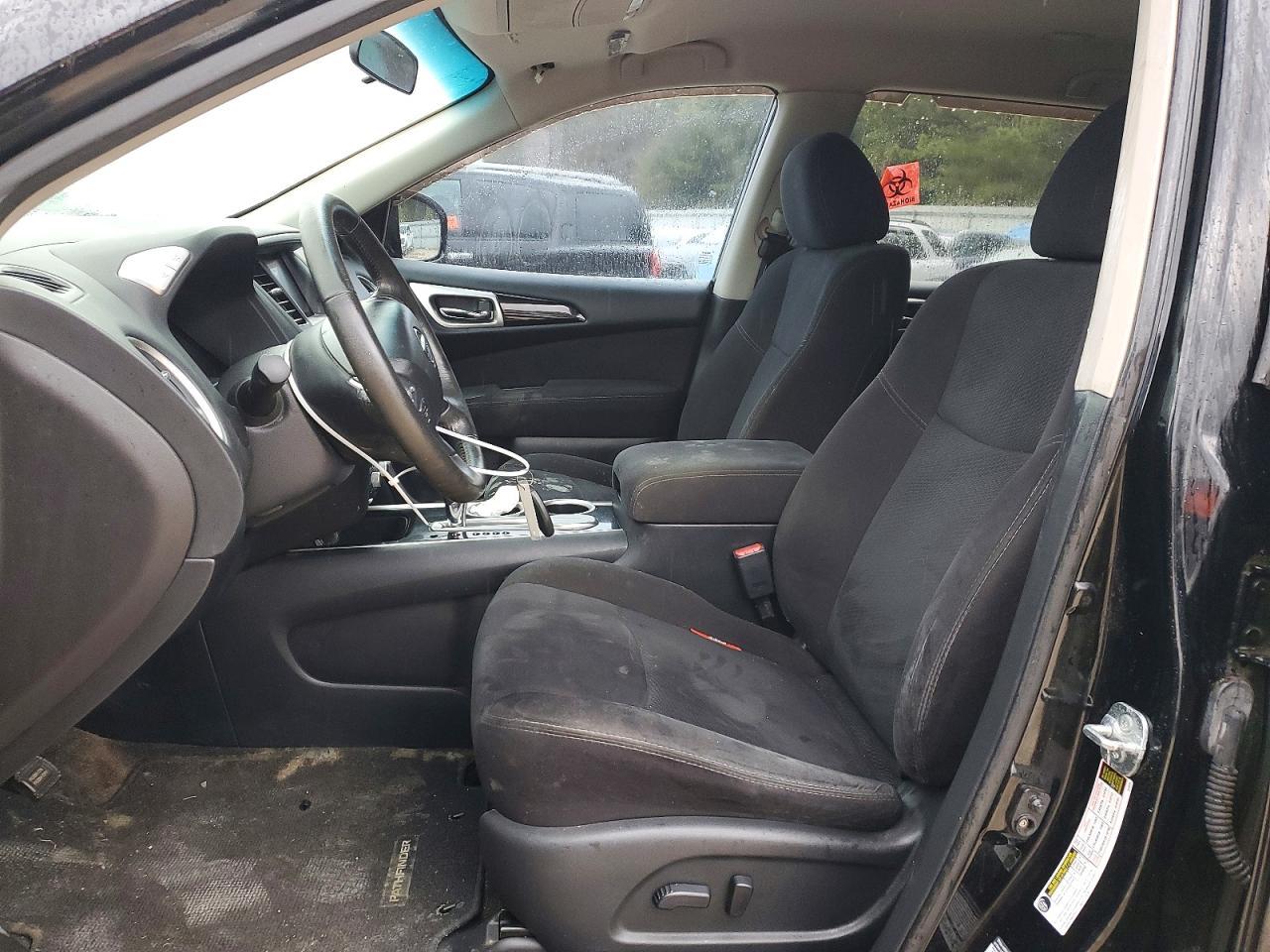 2014 Nissan Pathfinder s