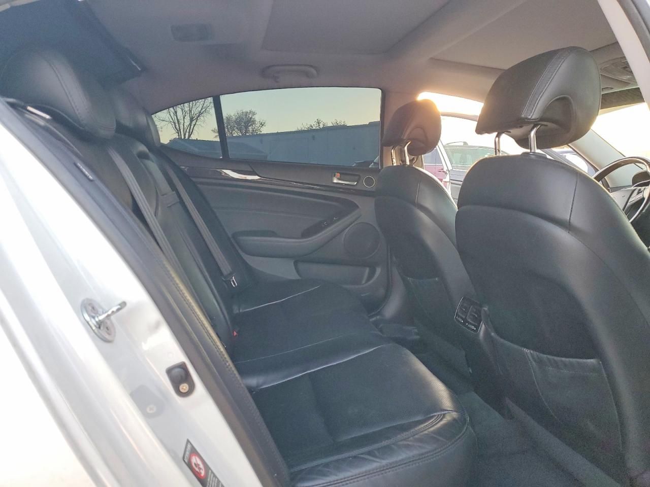 2014 KIA Cadenza Premium