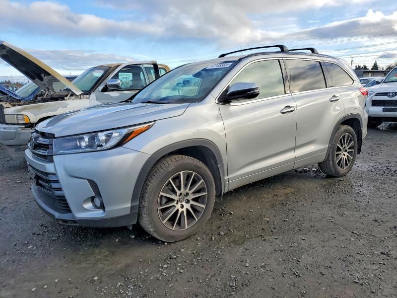 2018 Toyota Highlander se