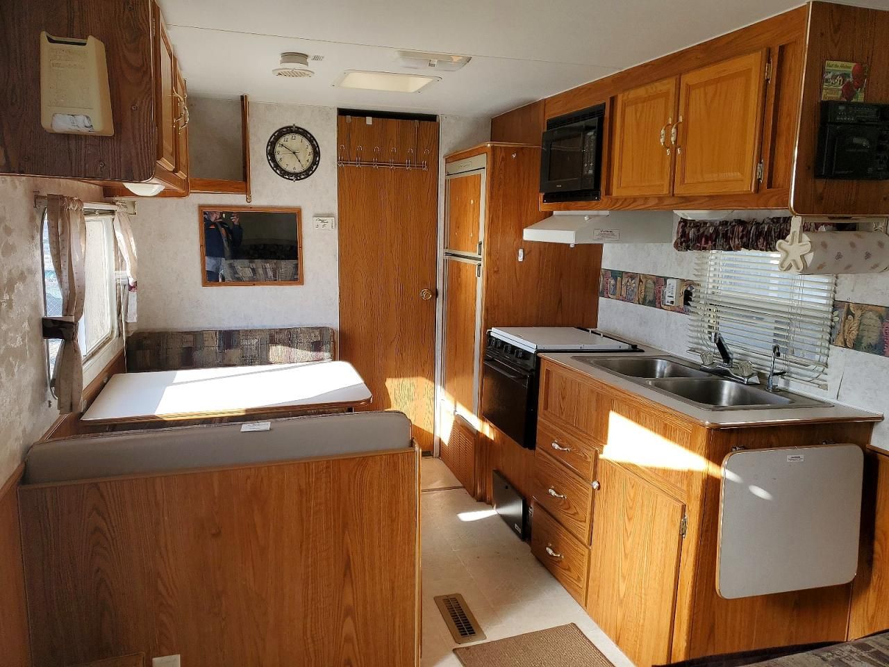 2001 Fleetwood Trailer