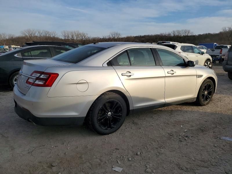 2017 Ford Taurus sel