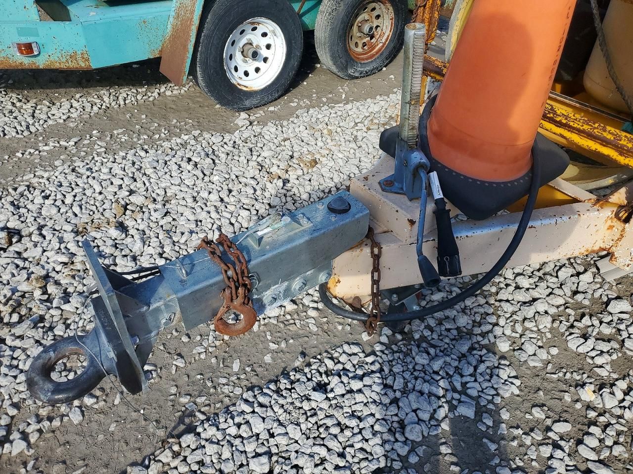 2001 Team Fenex F151 NP Manhole Support Trailer