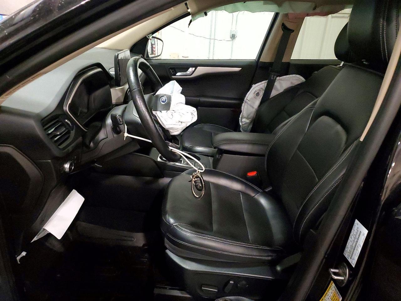 2020 Ford Escape sel