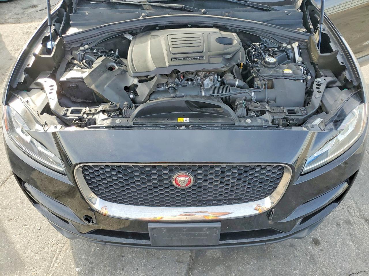 2018 Jaguar F-pace Premium