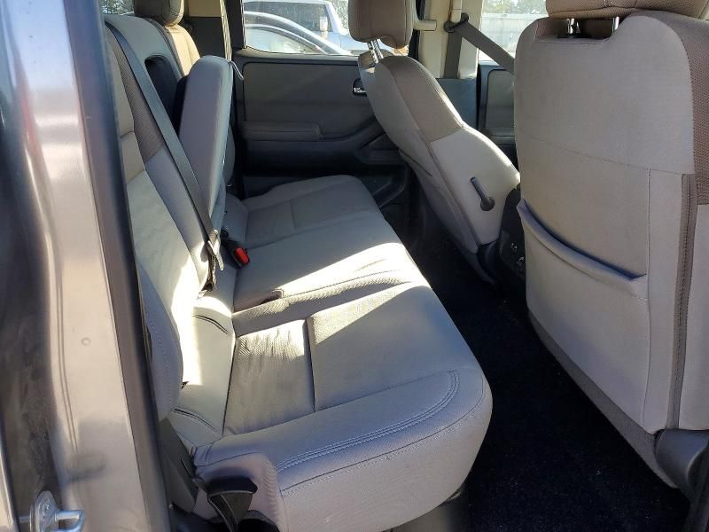 2022 Nissan Frontier s