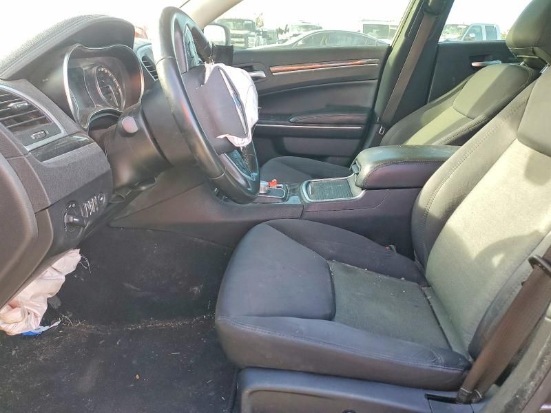 2020 Chrysler 300 Touring