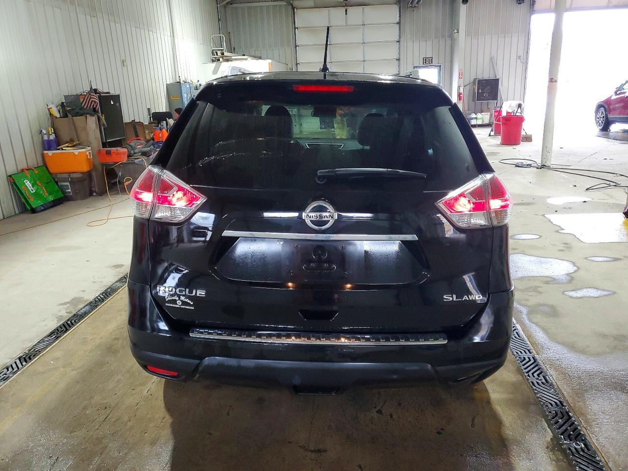 2015 Niss Rogue s