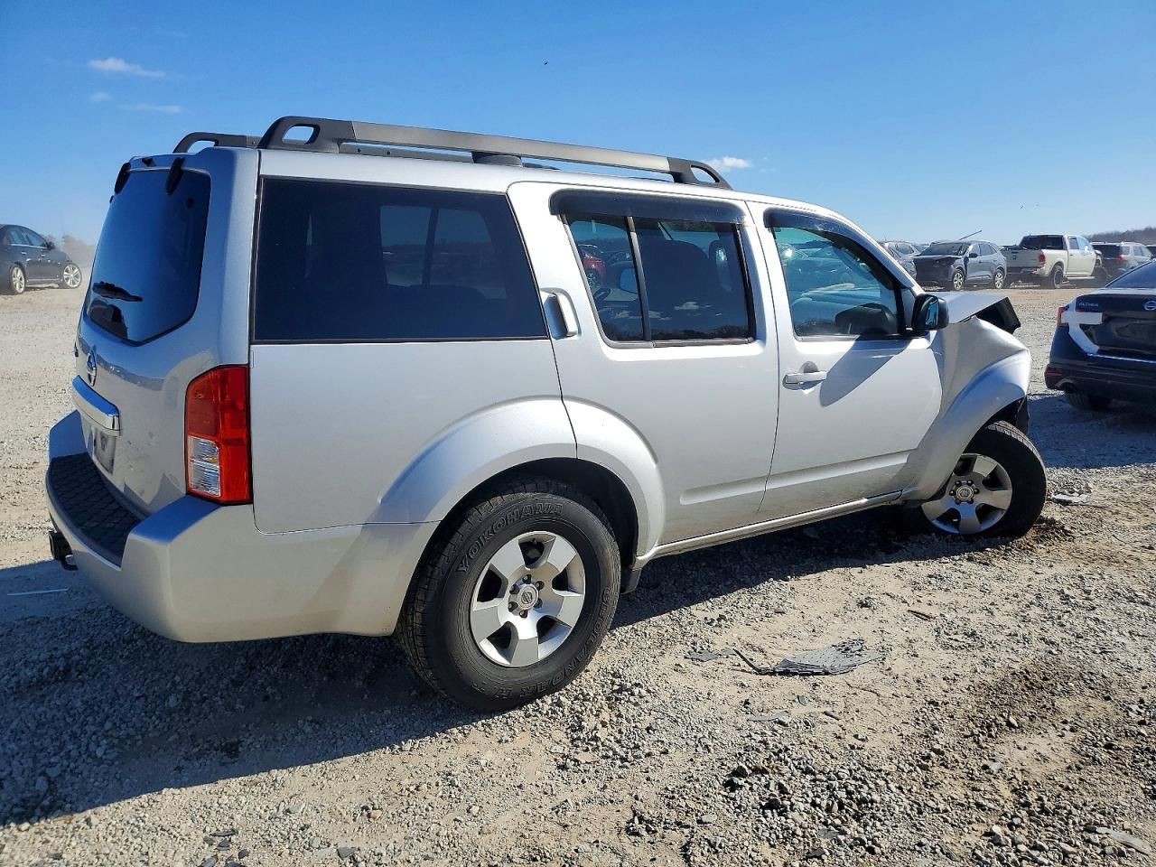 2011 Nissan Pathfinder s