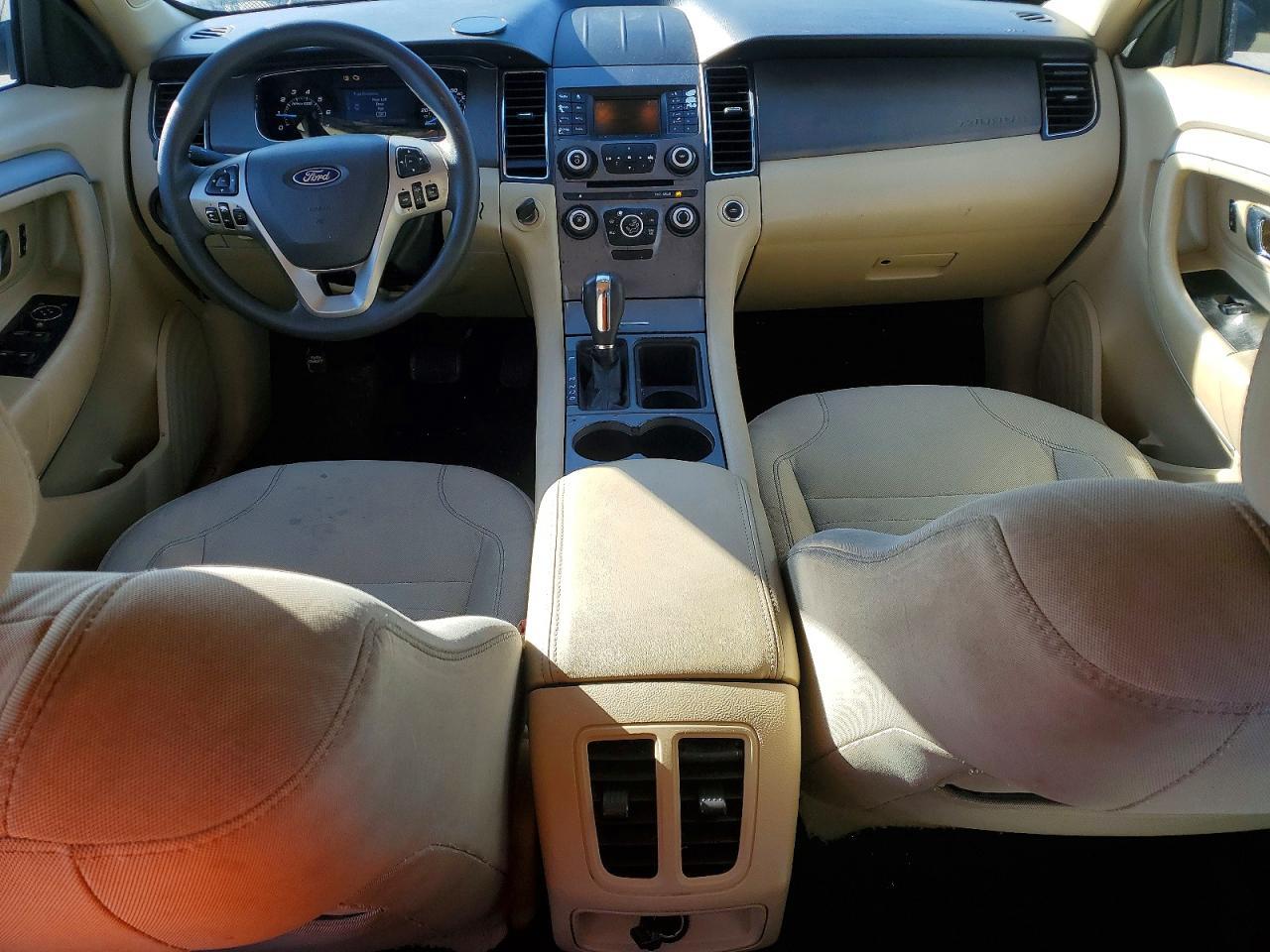 2016 Ford Taurus se