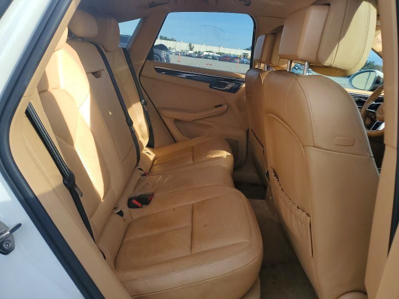 2015 Porsche Macan s