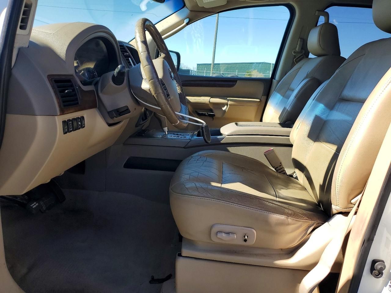 2008 Nissan Armada se