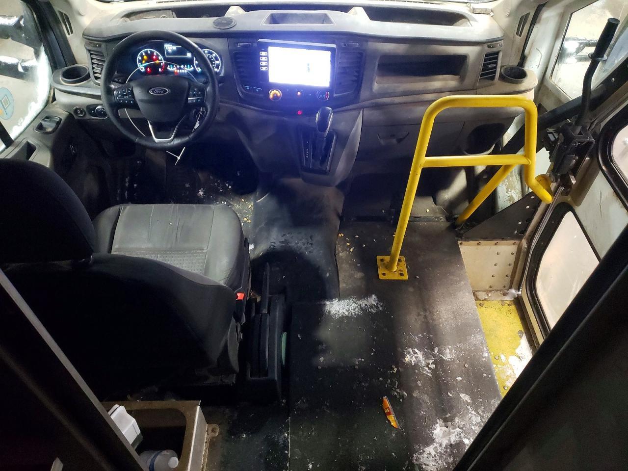 2022 Ford Transit Delivery Truck