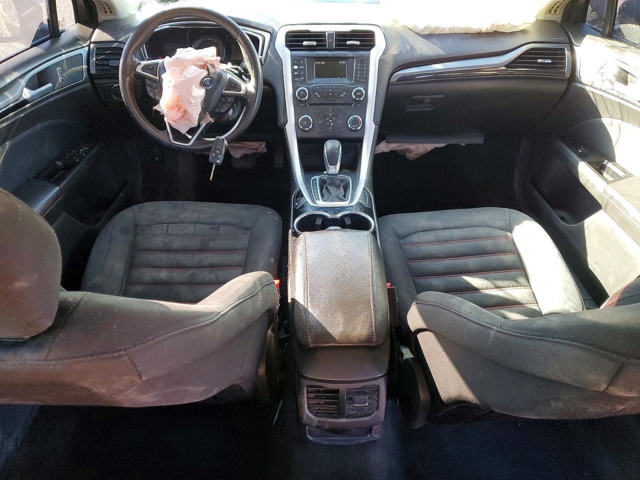 2016 Ford Fusion se