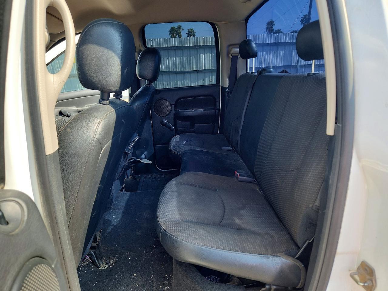 2005 Dodge Ram 1500 st