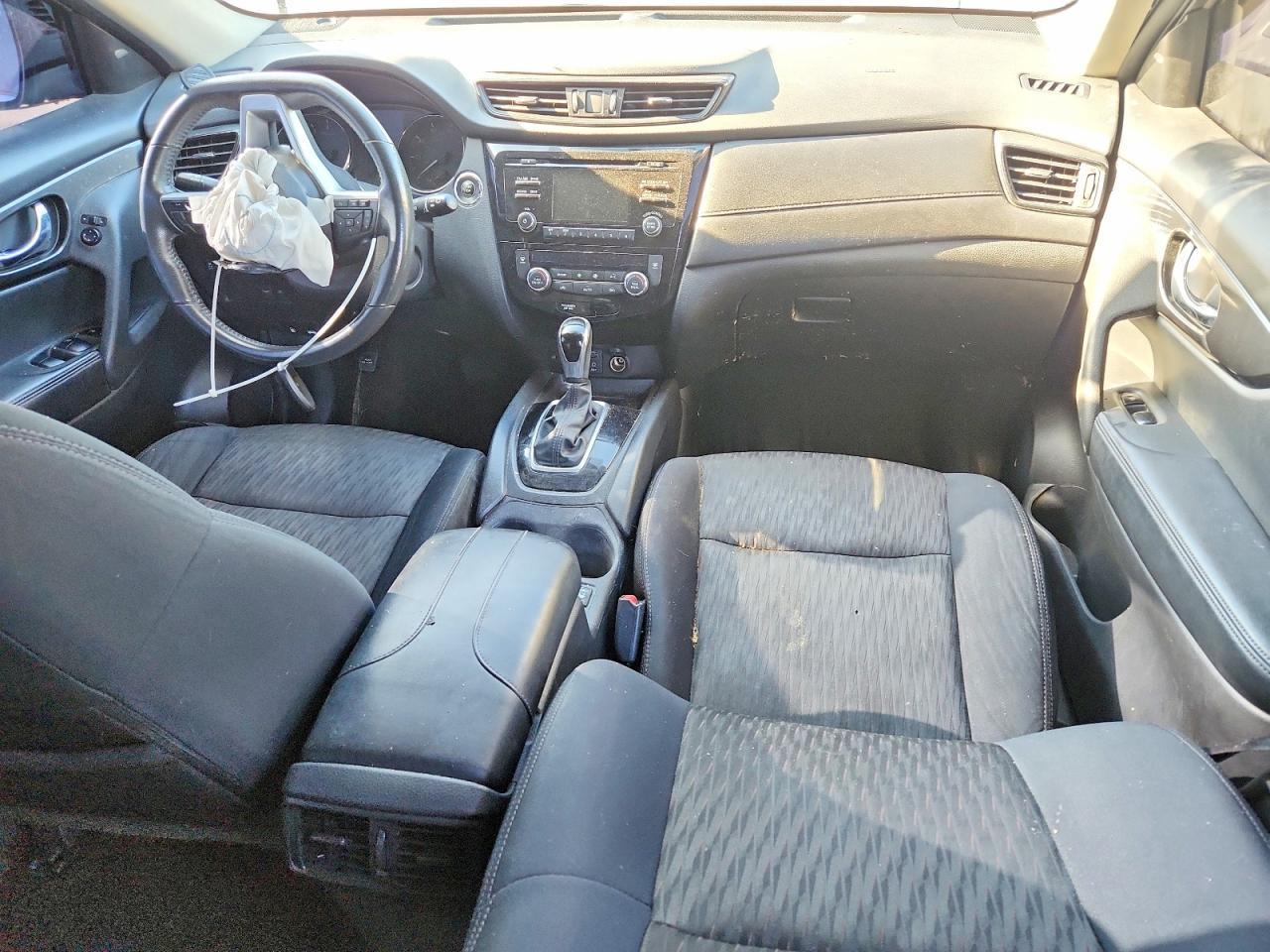 2017 Nissan Rogue sv