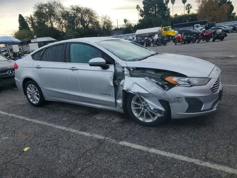 2019 Ford Fusion se