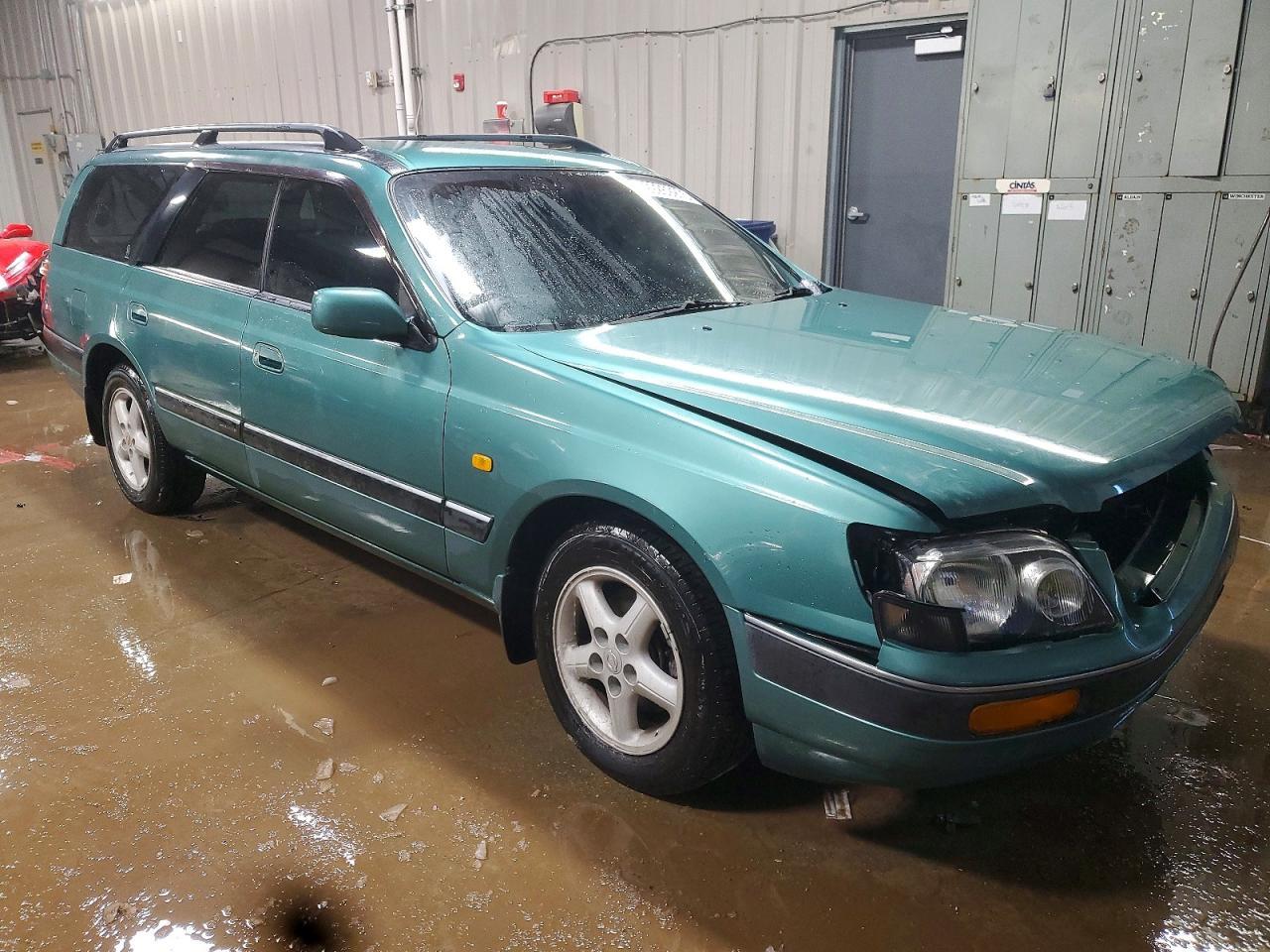 1996 Nissan Stagea