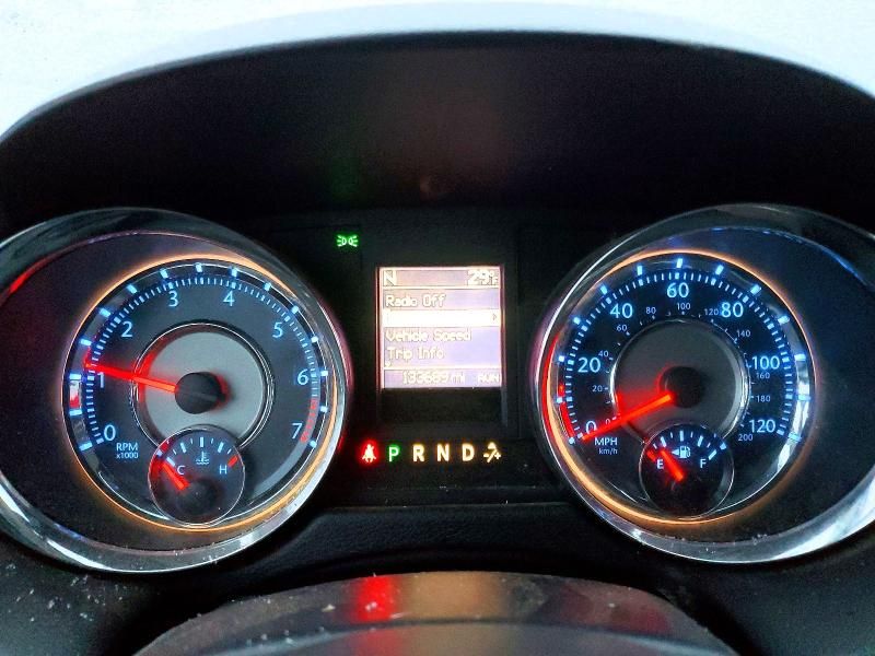 2016 Chrysler Town & Country Touring