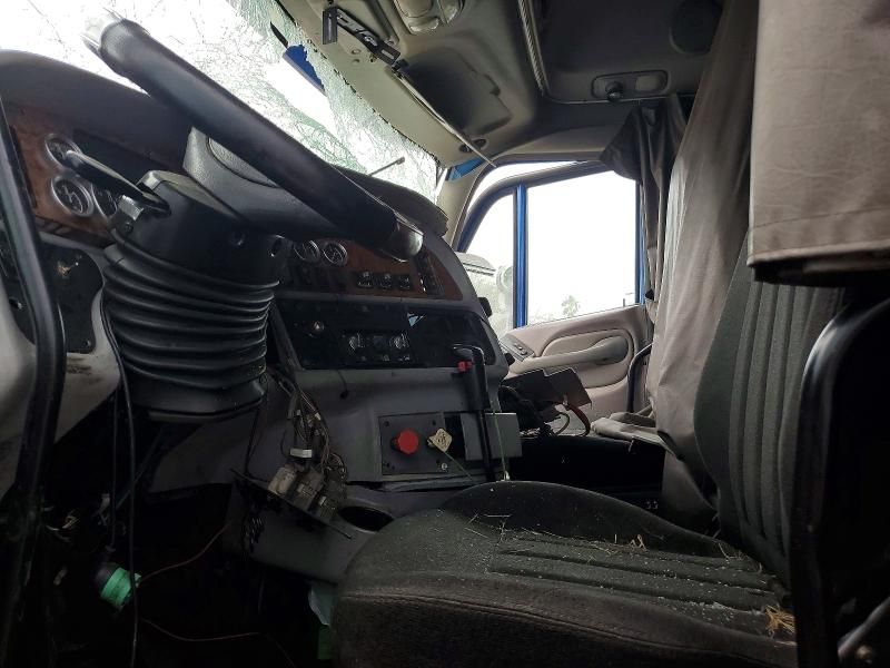 2007 Peterbilt 387 Semi Truck