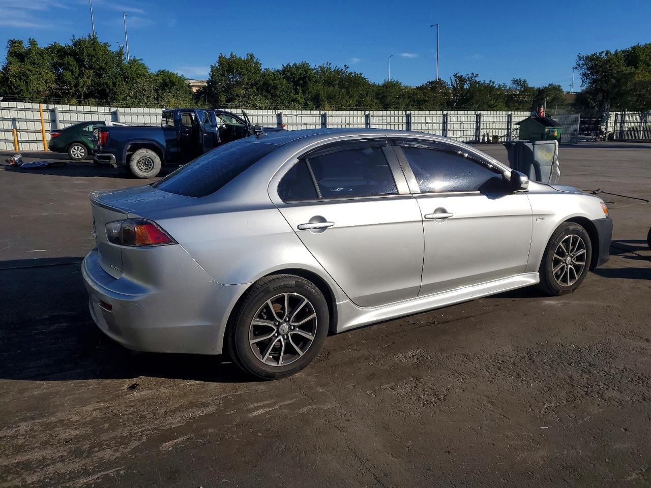 2017 Mitsubishi Lancer es