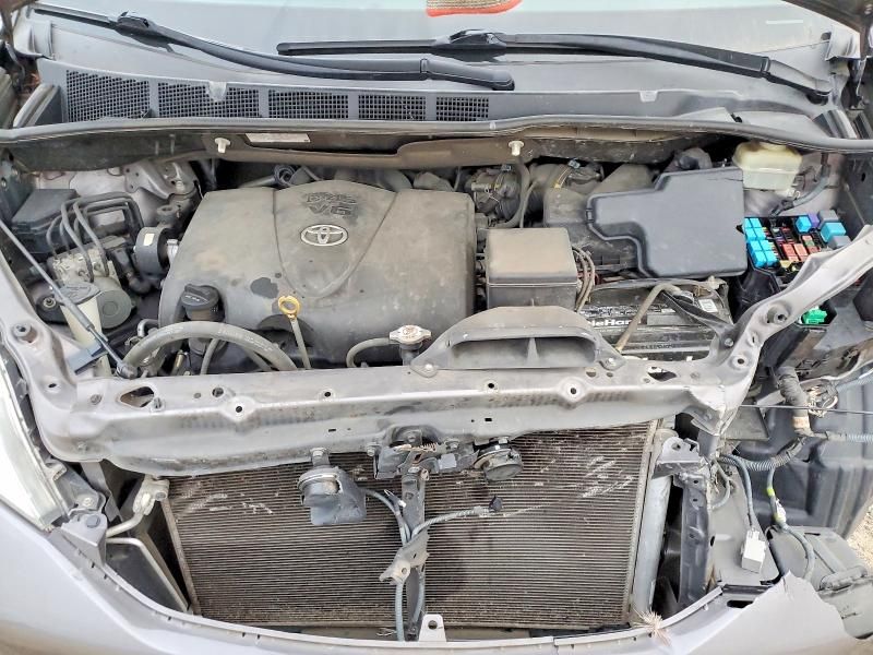 2017 Toyota Sienna le