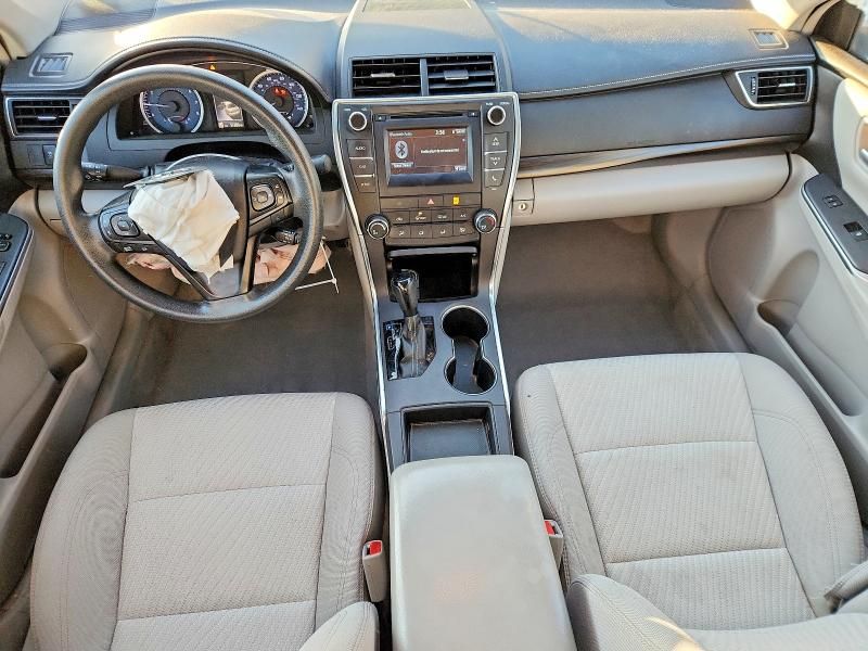 2016 Toyota Camry le