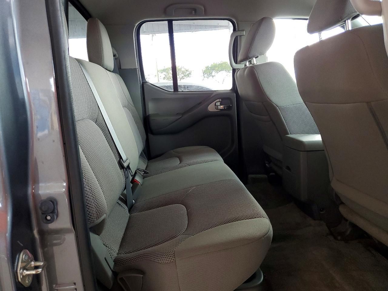 2018 Nissan Frontier s