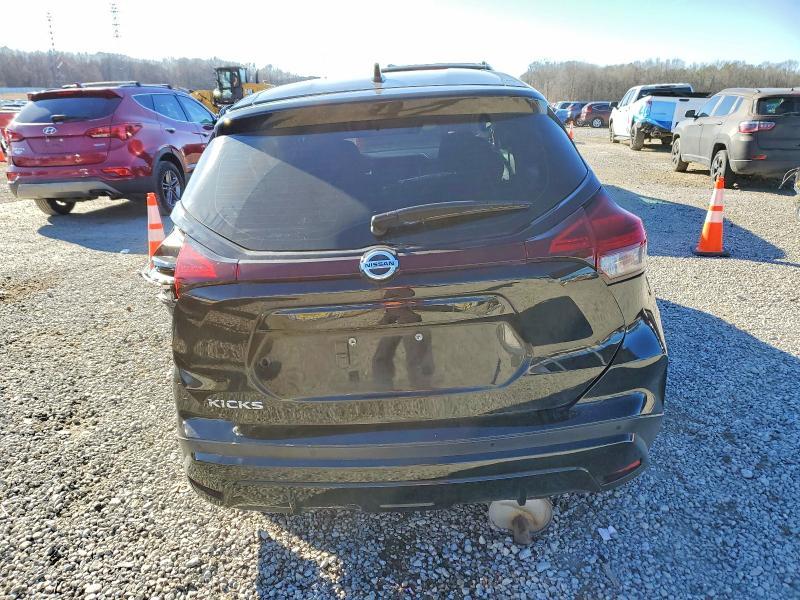2021 Nissan Kicks s