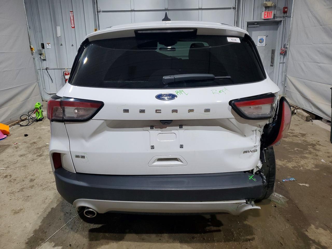 2020 Ford Escape se