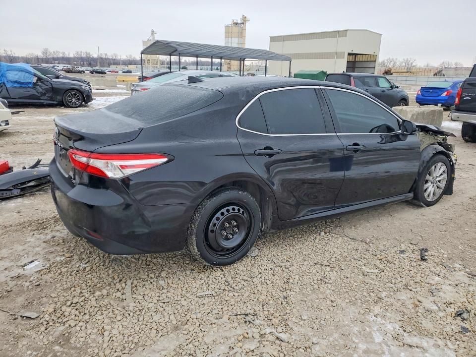 2020 Toyota Camry le