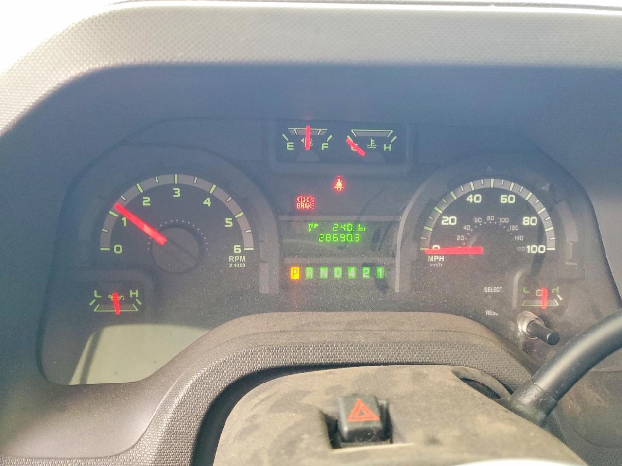 2018 Ford Econoline E450 Super Duty Cutaway Van