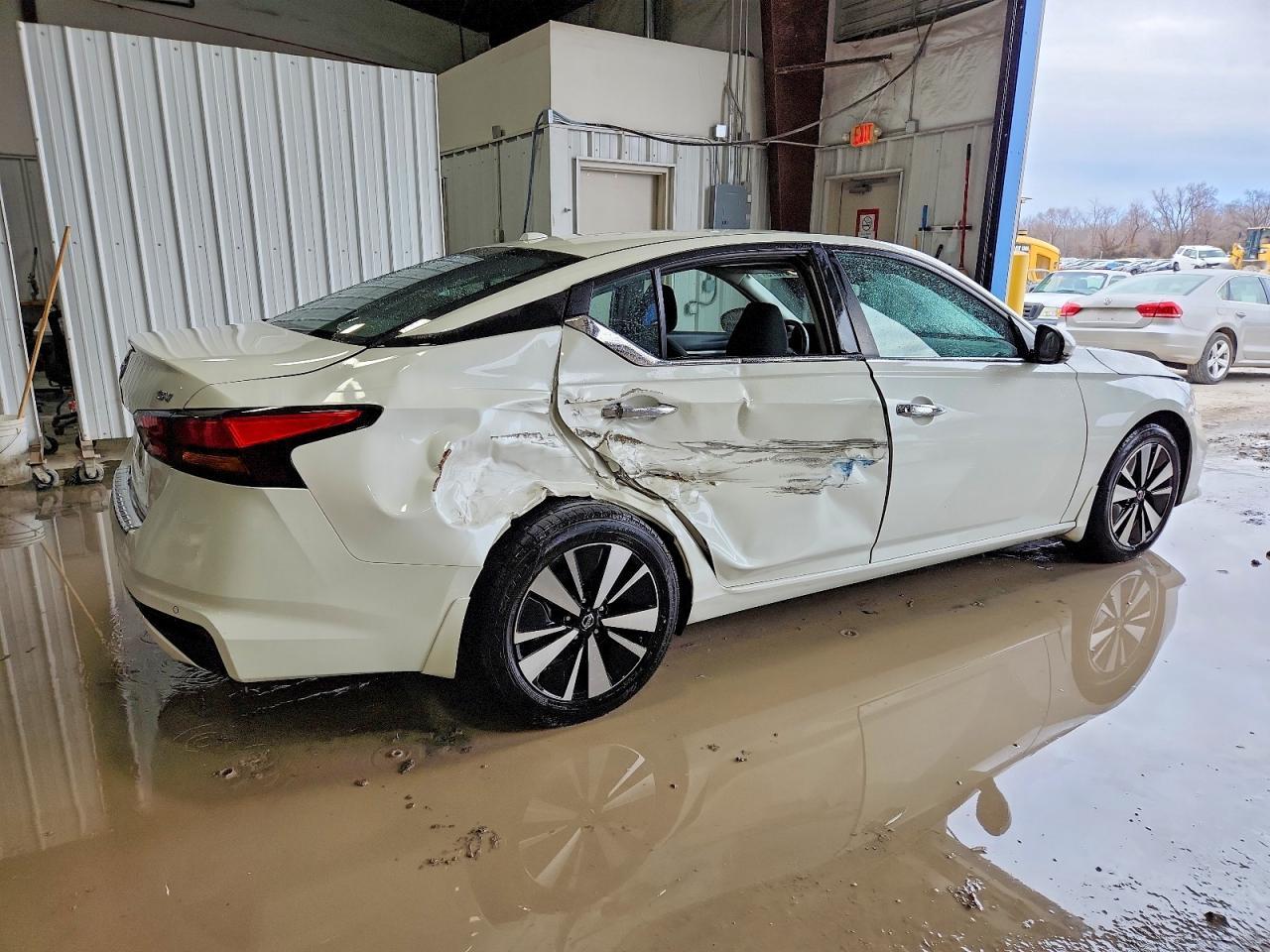 2021 Nissan Altima sv