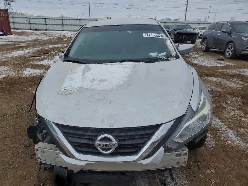 2018 Niss Altima 2.5 sv
