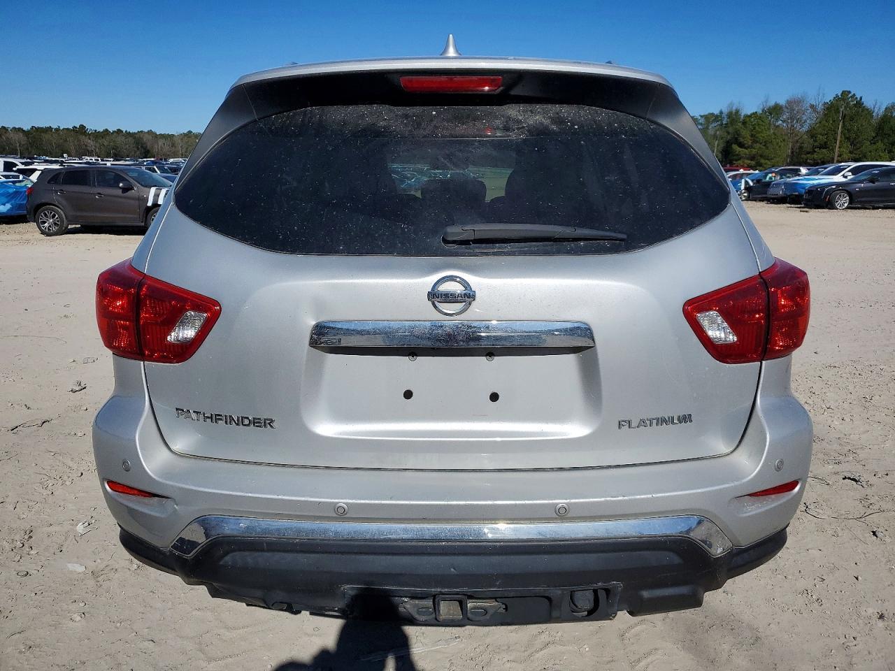 2019 Nissan Pathfinder s