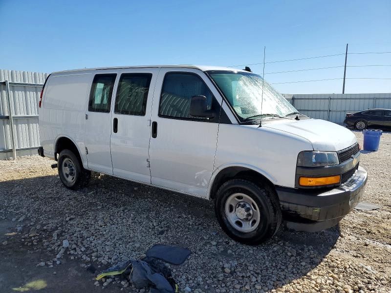 2022 Chevrolet Express 2500 Delivery van