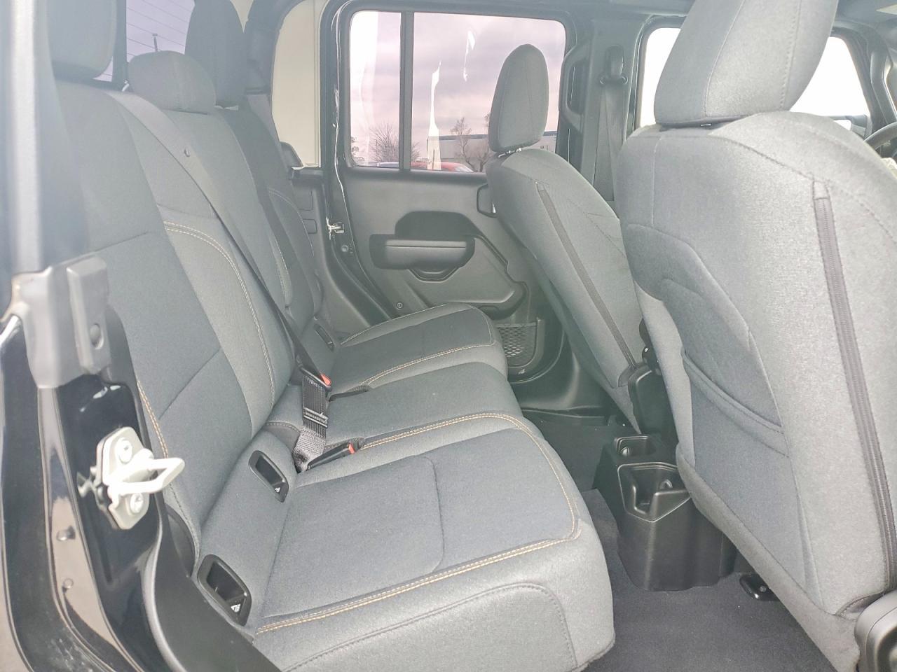 2024 Jeep Gladiator Sport