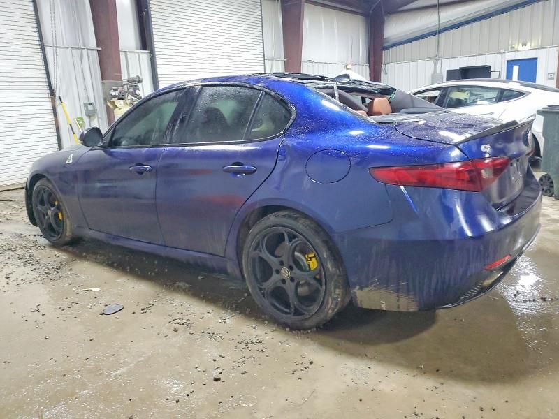 2018 Alfa Romeo Giulia ti Q4