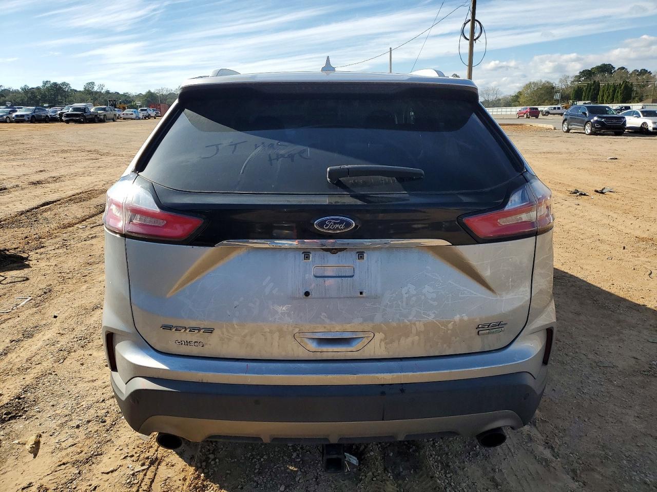 2019 Ford Edge sel
