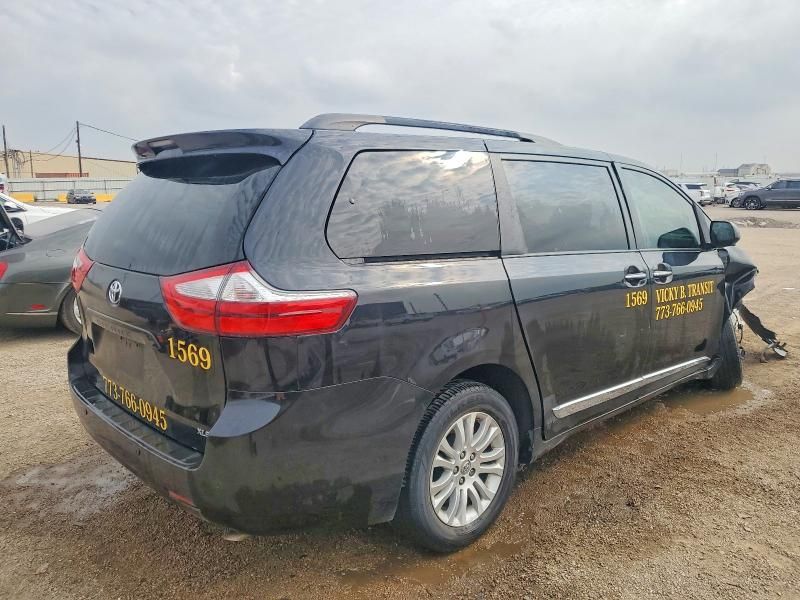2015 Toyota Sienna xle