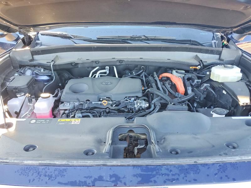 2025 Toyota Grand Highlander le