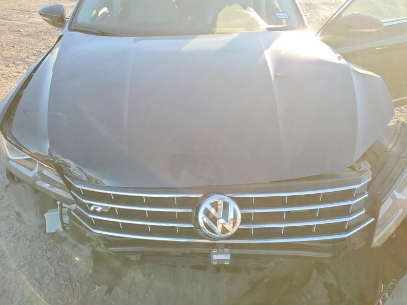 2017 Volkswagen Passat R-line