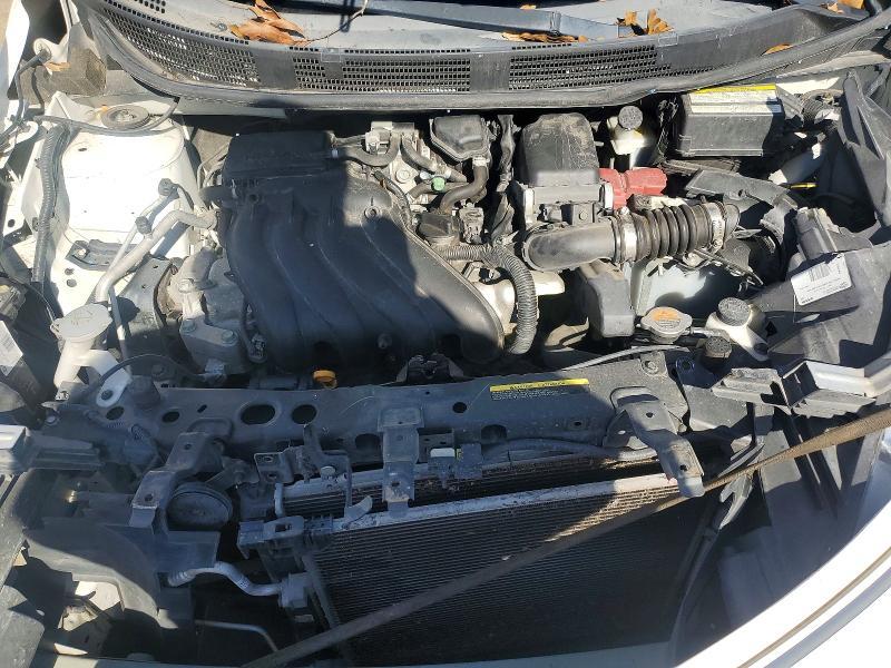 2015 Niss Versa s
